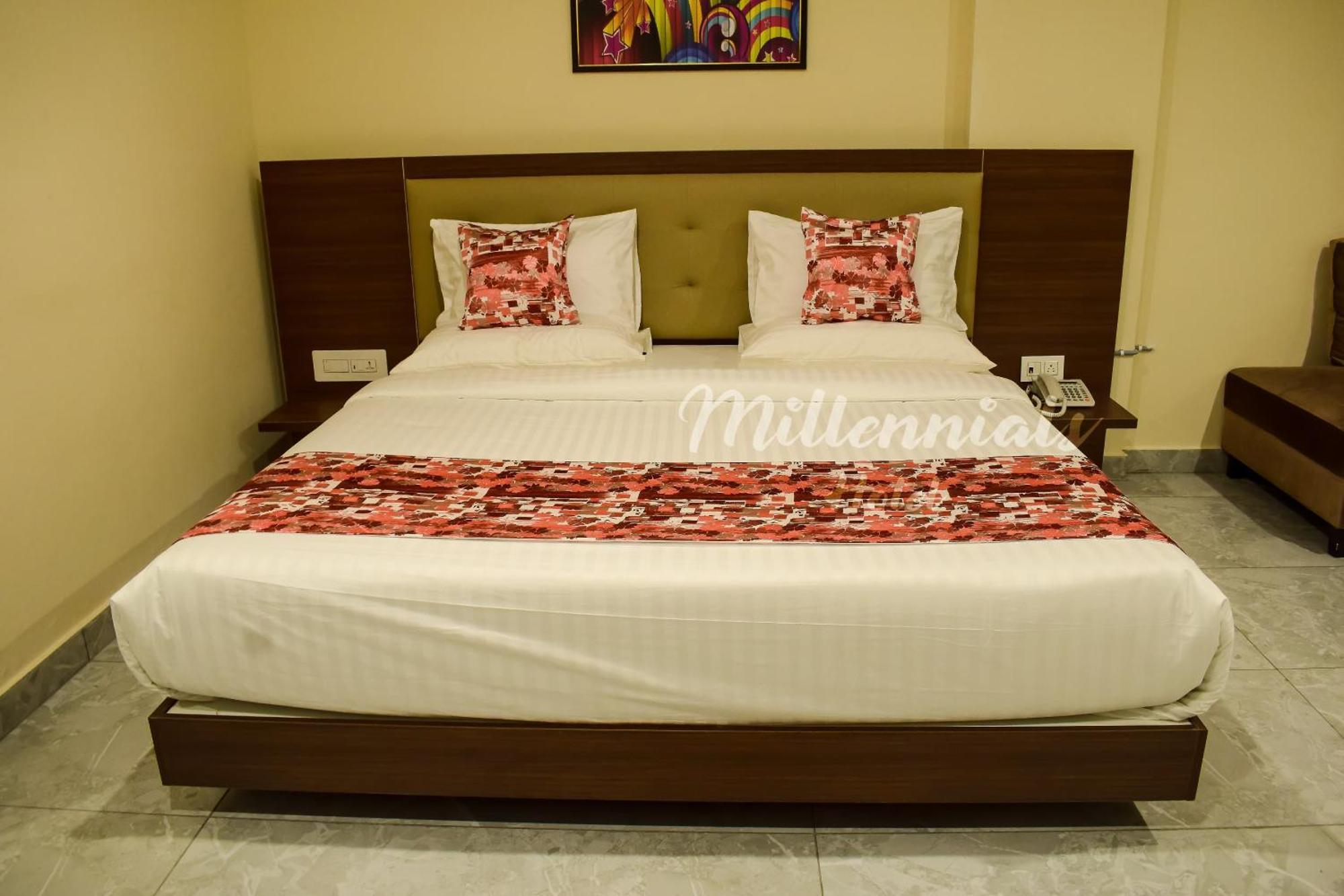 S R Plaza At Delhi Airport Hotel นิวเดลี ภายนอก รูปภาพ