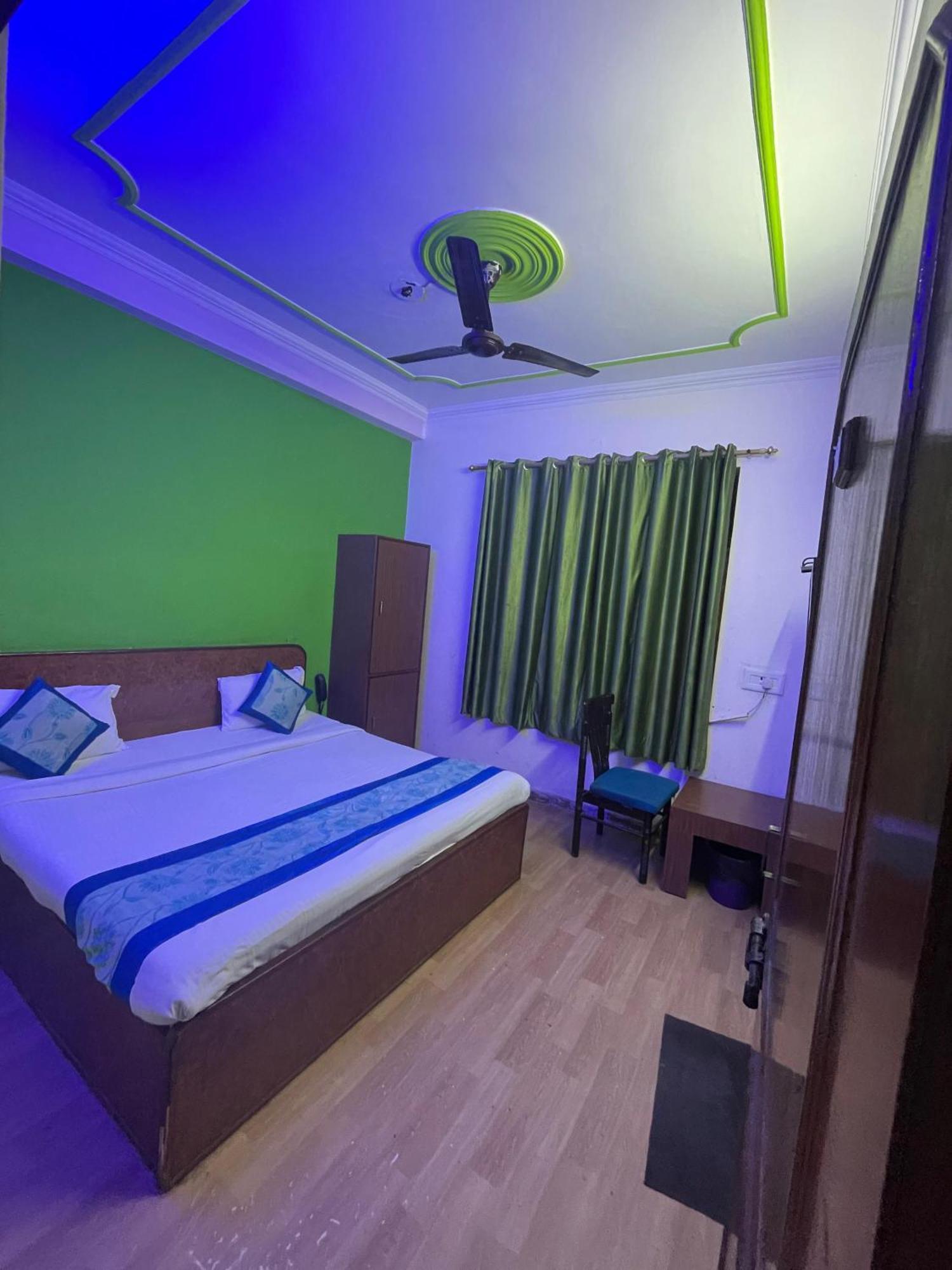 S R Plaza At Delhi Airport Hotel นิวเดลี ภายนอก รูปภาพ
