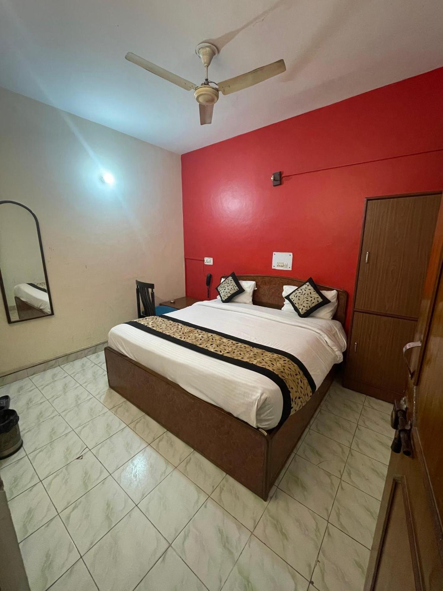 S R Plaza At Delhi Airport Hotel นิวเดลี ภายนอก รูปภาพ