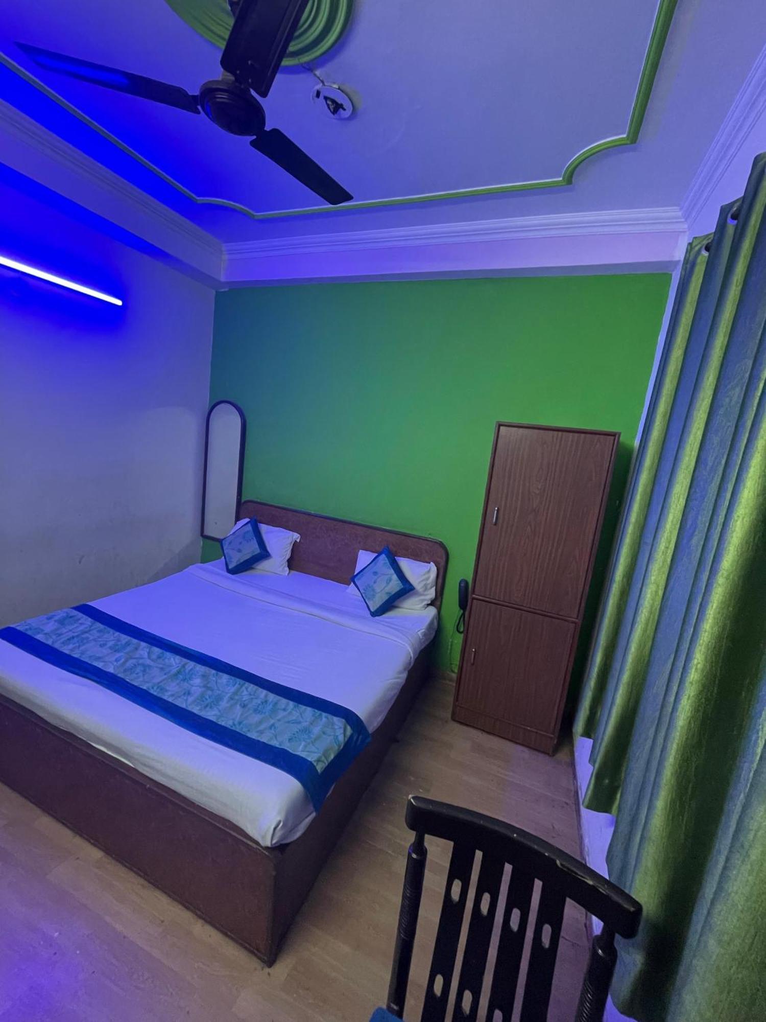 S R Plaza At Delhi Airport Hotel นิวเดลี ภายนอก รูปภาพ
