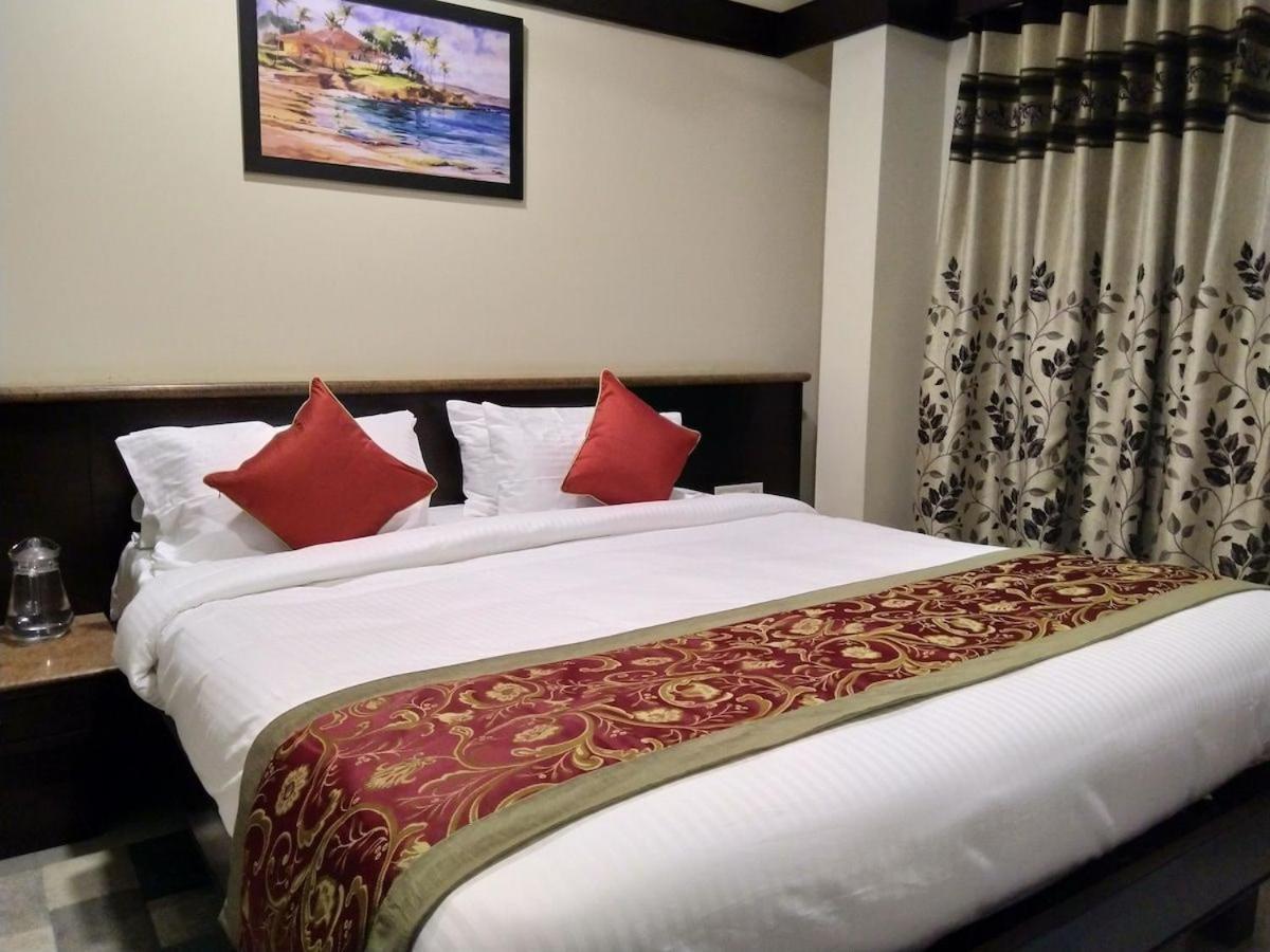 S R Plaza At Delhi Airport Hotel นิวเดลี ภายนอก รูปภาพ