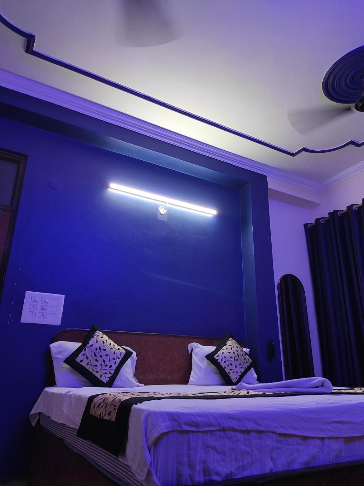 S R Plaza At Delhi Airport Hotel นิวเดลี ภายนอก รูปภาพ